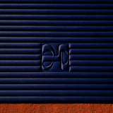 Nouveau tapis de Pilates couleur Navy bleu marine intense de la marque Hercule Studio, confortable, design et made in France