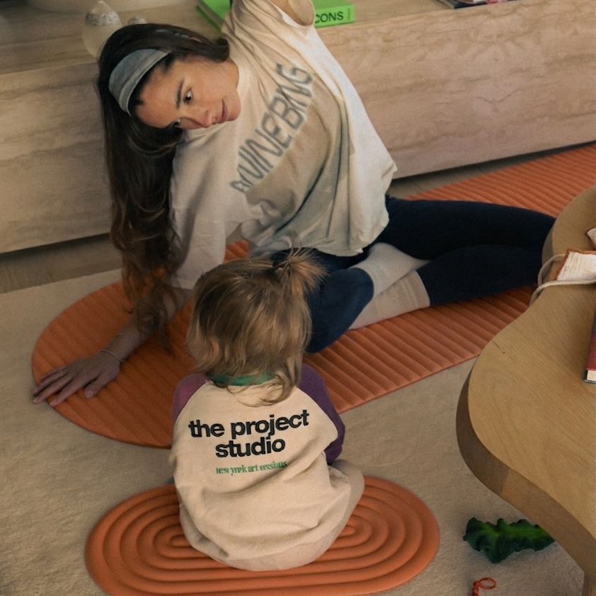 Pack Pilates Mom de la marque Hercule Studio, pour la fête des mères, s'entrainer avec le Tapis de sport Archy et le pad de confort Galé