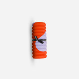Mini tapis de sol pad de confort de la marque hercule studio modèle galé couleur axel rouge orangé packshot roulé