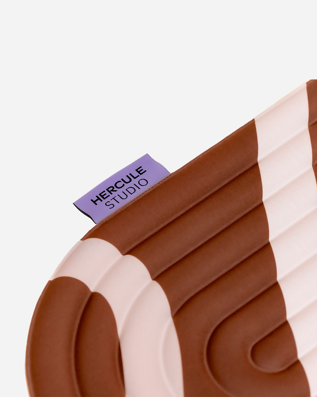 Mini tapis de sol pad de confort de la marque hercule studio modèle galé couleur bari choco packshot zoomé
