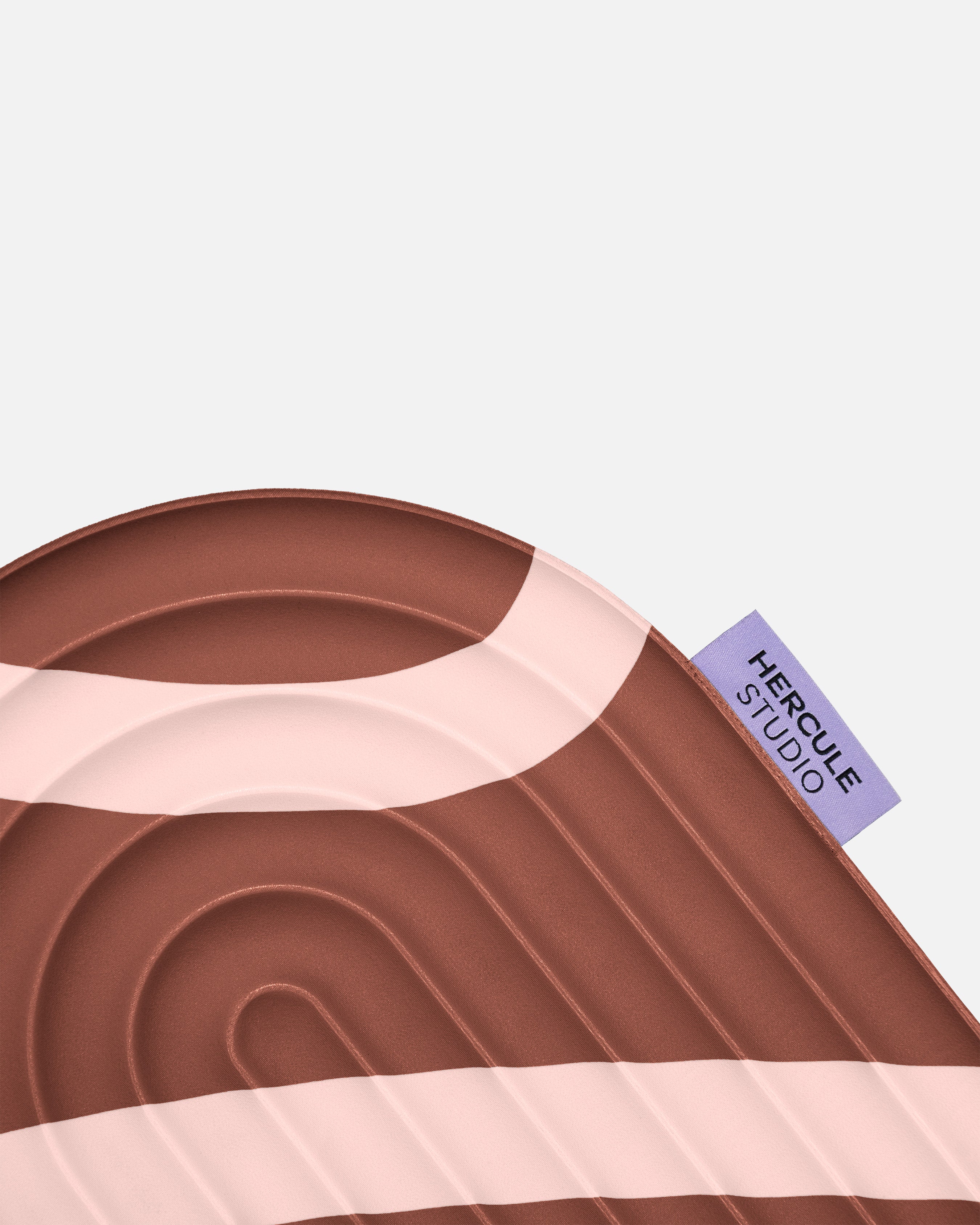 Hercule Studio Galé mini mat purple label – brown and ecru printed (Bari Choco) 3-in-1 pad, ergonomic support for sensitive areas, durable design made in France