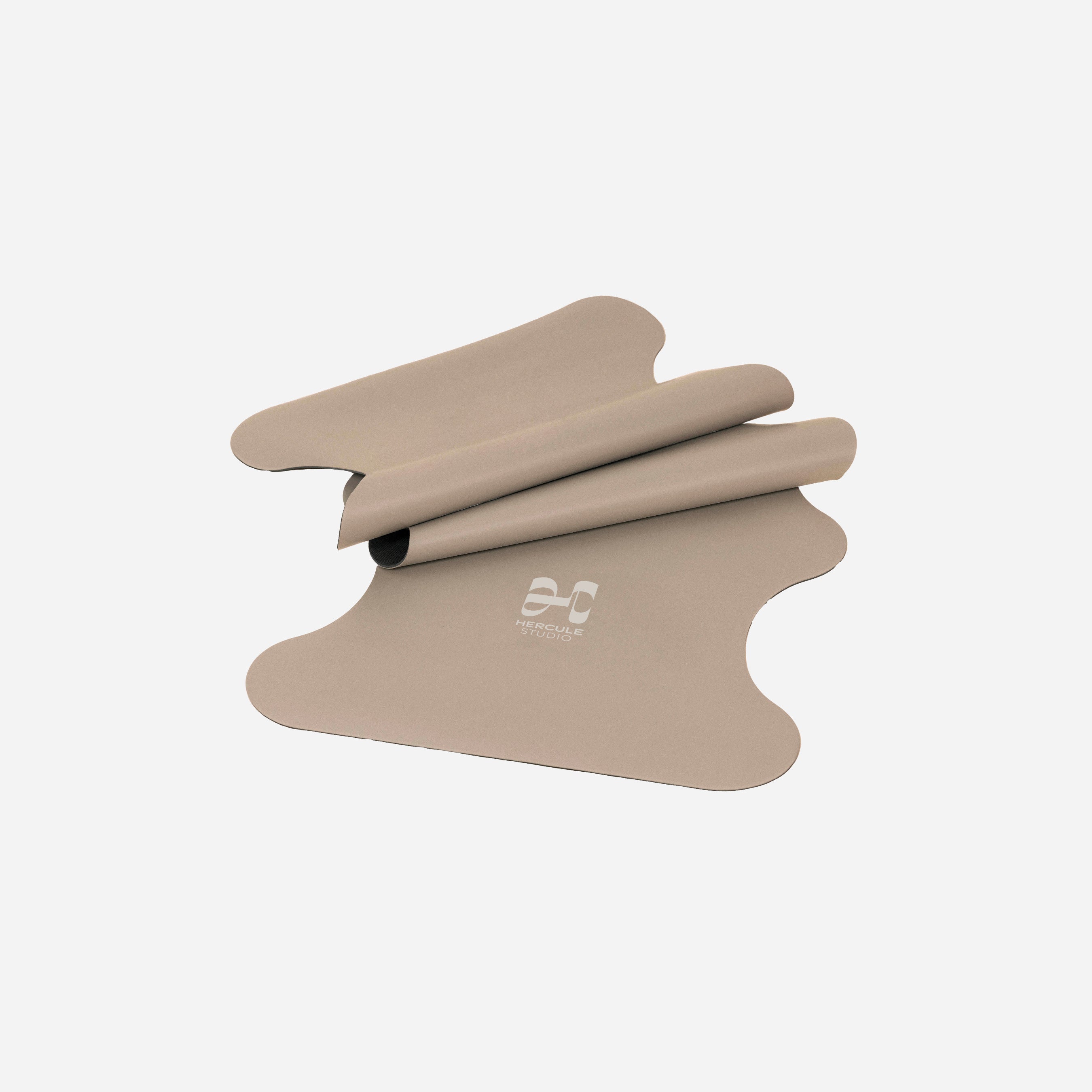 Tapis de sol pour le yoga de la marque hercule studio modèle mar couleur greige packshot semi déplié