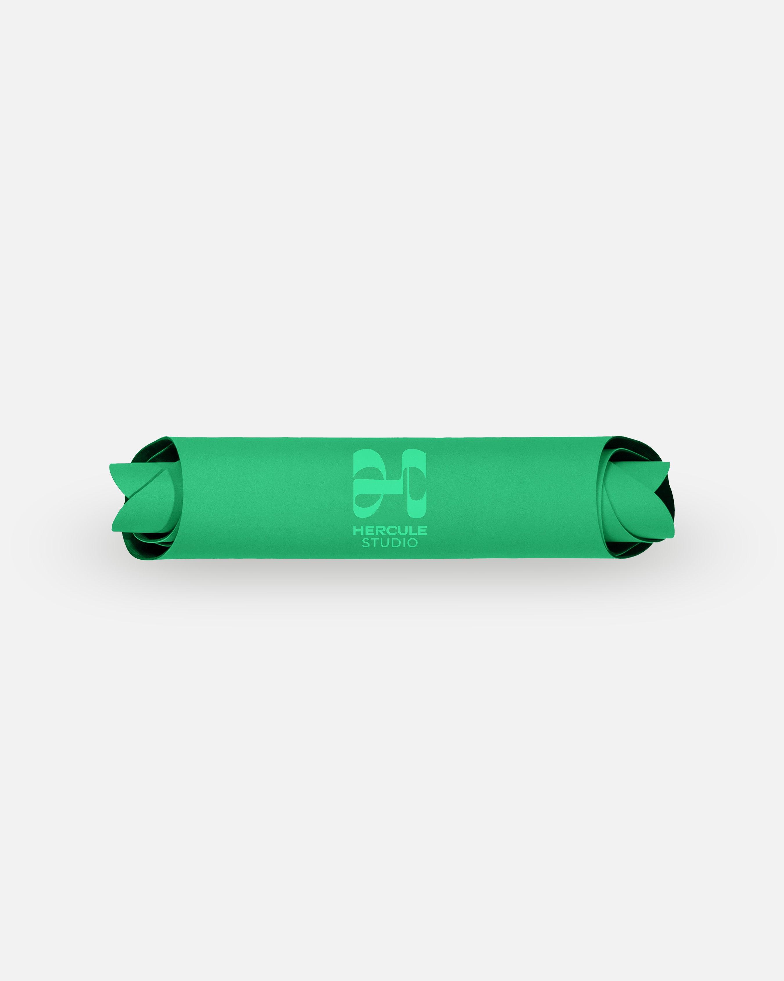 Tapis de sol pour le yoga de la marque hercule studio modèle mar couleur golf green packshot roulé